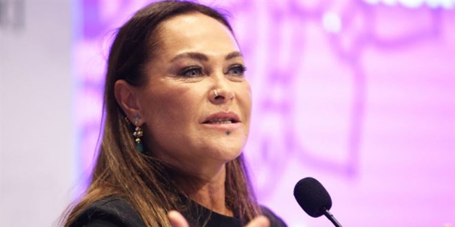 'Gerekirse simit yenecek' diyen Hülya Avşar'dan yeni açıklama