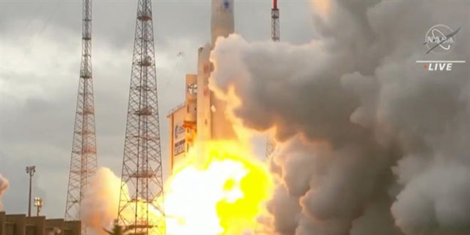James Webb Uzay Teleskobu Ariane 5 roketiyle fırlatıldı