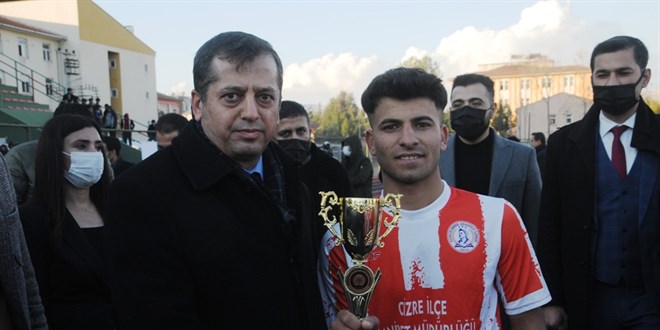 Cizre Emniyeti, liseler arası futbol turnuvası düzenledi