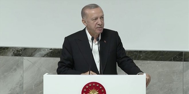 'İş, aş arayana ekmek var, yan gelip yatarsan para yok'