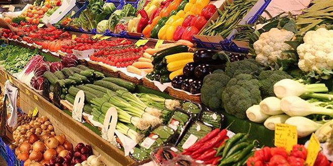 Ege Perakendeciler Derne�i �yesi yerel marketlerden indirim