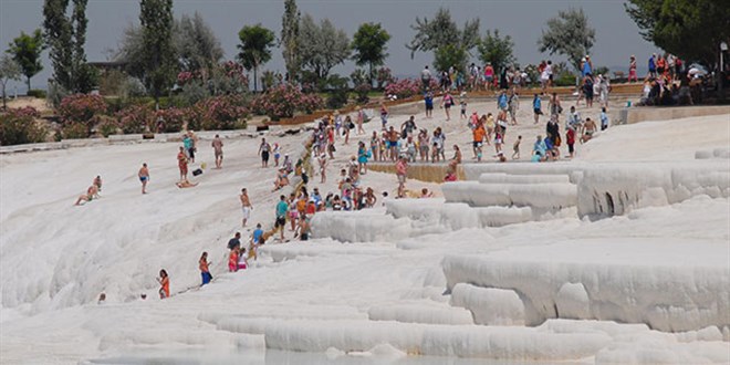 'Beyaz cennet' Pamukkale için 2021 kötü başladı, iyi bitti