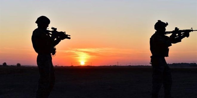 Türkiye'ye girmeye çalışan PKK'lı terörist sınırda yakalandı