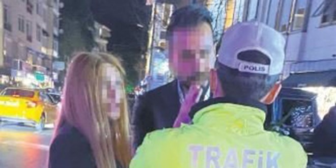 Alkol� fazla ka��ran kad�n ortal��� birbirine katt�! 'Ben F-16 pilotuyum'