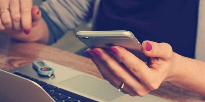 'İşten çıkarılınca şirketin yöneticilerinin telefonunu eskort sitesinde paylaştı'