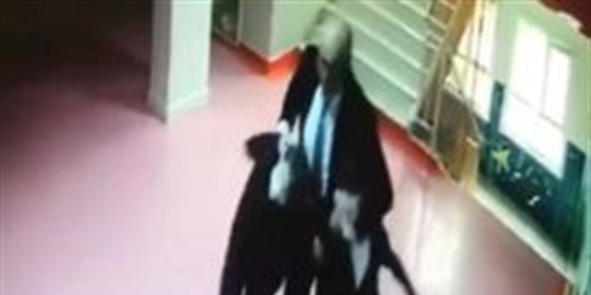 İki öğrenciyi darp eden okul müdürüne soruşturma başlatıldı