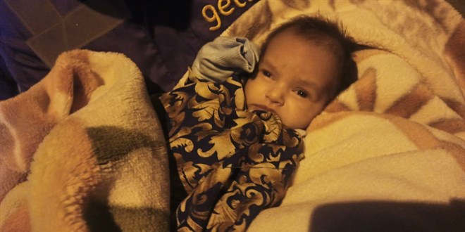 Kocaeli'de cadde üzerine terk edilmiş bebek bulundu