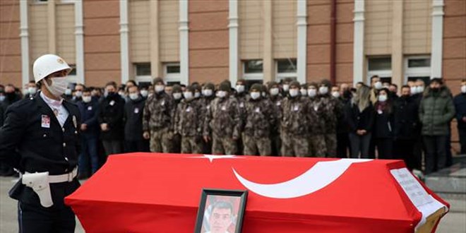 Kalp krizinden hayatını kaybeden polise veda edildi