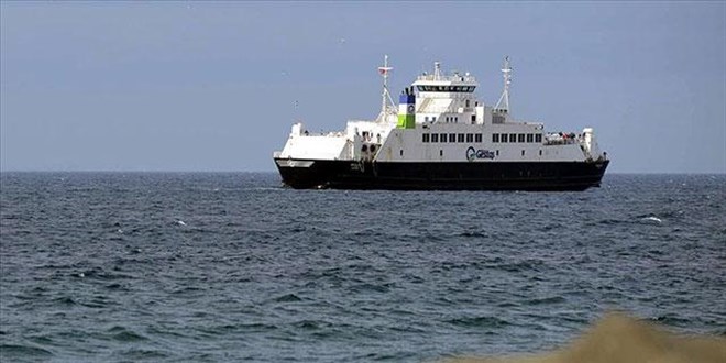 Gökçeada feribot seferlerine fırtına engeli