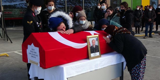 Silahından çıkan kurşunla yaralanan asker hayatını kaybetti