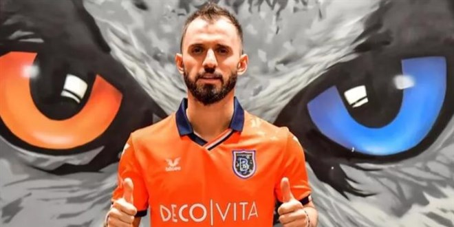 Emre Belözoğlu ilk transferini yaptı