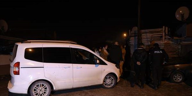 Edirne'de av tüfeğiyle polis aracına ateş edildi