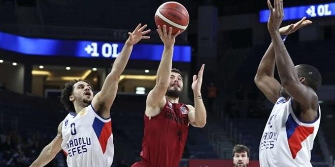 Anadolu Efes'te 8 Covid-19 vakası