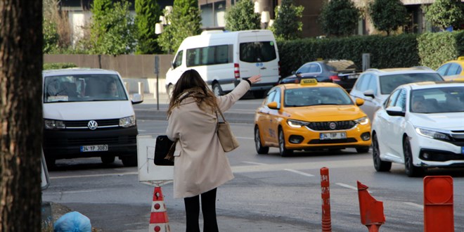 İstanbul'da taksiciler güncellemede! Bekleyenin eli havada kaldı