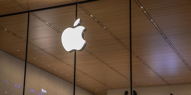 Apple, dünyanın ilk 3 trilyon dolarlık şirketi oldu