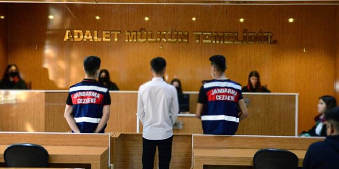 'Size de kurumunuza da başlarım!' dedi, Yargıtay: Suç değil