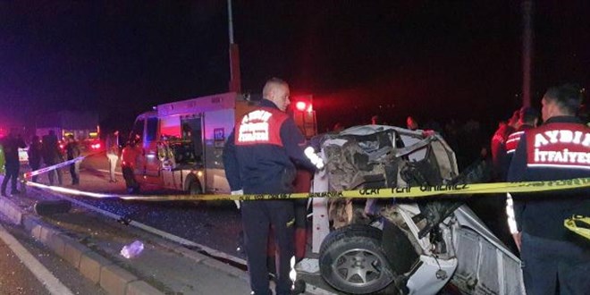Aydın'da trafik kazası: 2 ölü, 3 yaralı