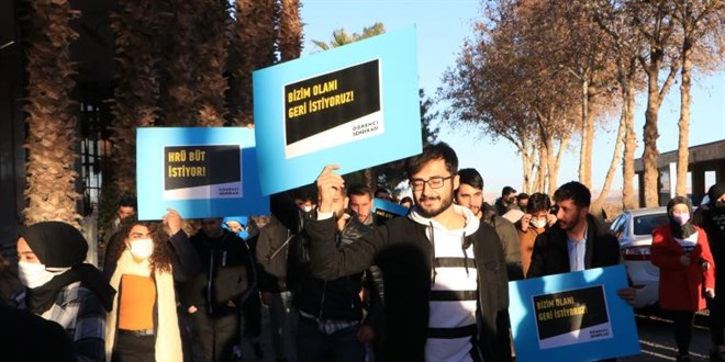 Harran Üniversitesi öğrencilerinden 'bütünleme sınavı' protestosu