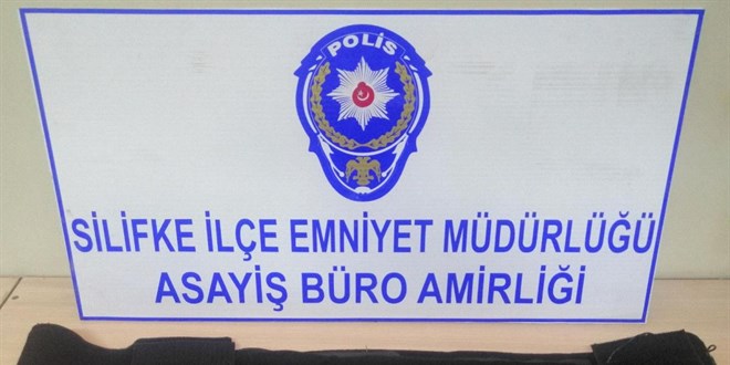 Ehliyet sınavına kopya düzeneği ile giren aday gözaltına alındı