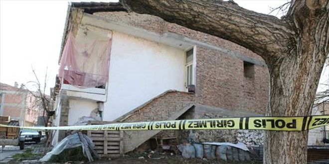Tartıştığı annesini bıçaklayarak öldüren kız çocuğu tutuklandı