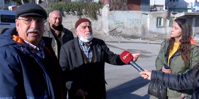 2 �ocu�un k�pek sald�r�s�nda yaraland��� mahallede '�i� et' tart��mas�