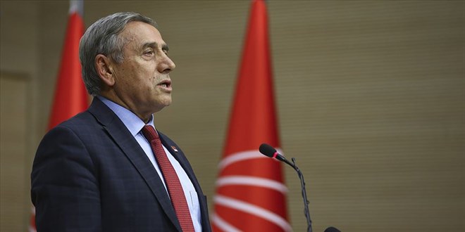 'AK Parti'nin sunduğu Öğretmenlik Meslek Kanunu Teklifi ölü doğmuştur'