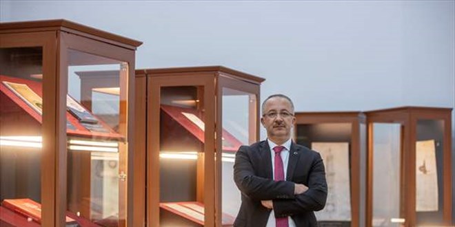 Kamu kurumlarının 'Osmanlı hafızası' Devlet Arşivlerine aktarılıyor