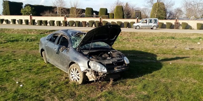 Takla atan otomobil hurdaya döndü: Çocuk sürücü hayatını kaybetti