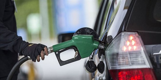 Benzin ve motorine zam yapıldı