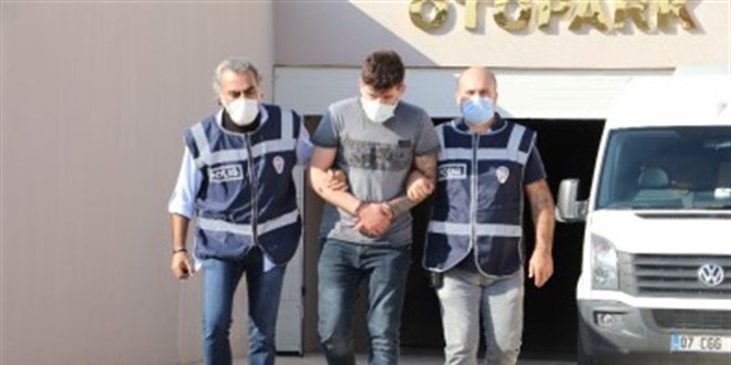 Kavga edenleri ay�rmaya �al��an gen� k�z�n �l�m�ne neden olan zanl� tutukland�