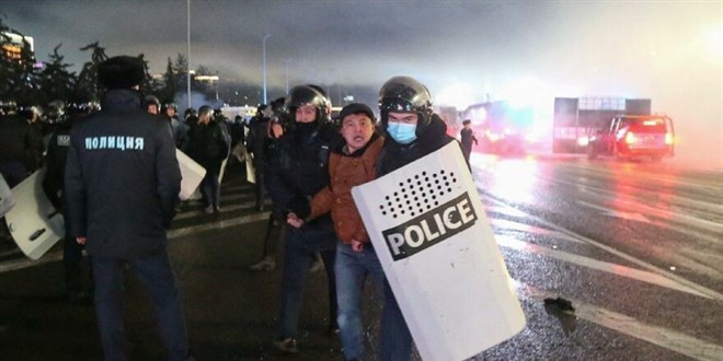 Kazakistan'daki protestolarda 212 milyon dolarlık hasar tespit edildi