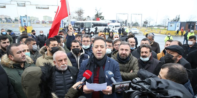 Tır şoförleri, Ambarlı Limanı'na girişte ücret alınmasını protesto etti