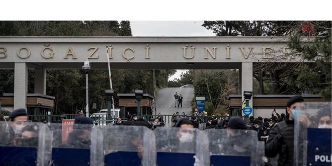 Boğaziçi gösterileri davasında 5 sanığa yakalama kararı çıkarıldı