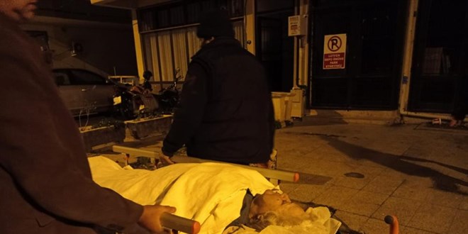 80 yaşındaki hastanın evine sedyeyle taşınmasına inceleme