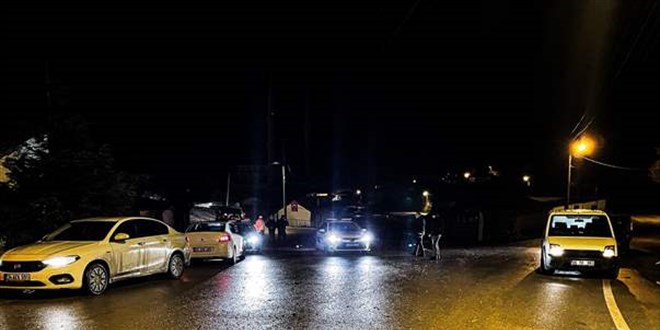 Polis aracını kaçırıp bir polisi yaralamıştı...Zanlı yakalandı