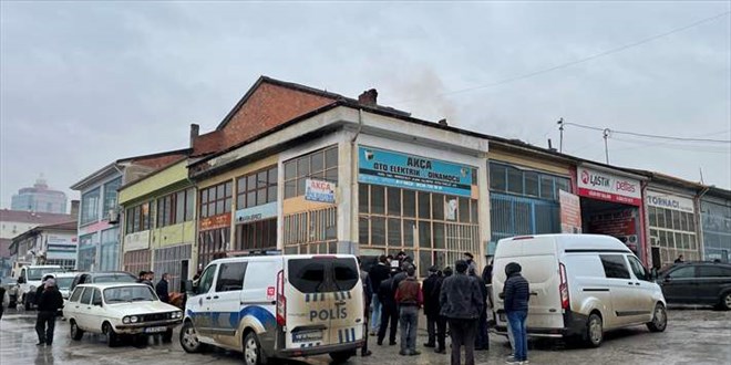Çorum'da bir oto elektrikçi, iş yerine park ettiği otomobilinde ölü bulundu