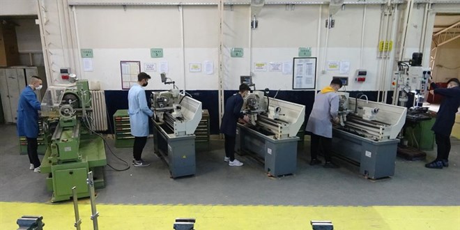 Meslek lisesi öğrencileri üretiyor, 27 ülkeye ihraç oluyor