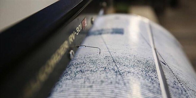 Ege Denizi'nde zmir aklarnda 4.3 byklnde bir deprem meydana geldi