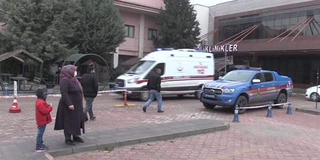 Kilis'te yasa d yollardan Trkiye'ye geerken mayna basan 2 kii ar yaraland