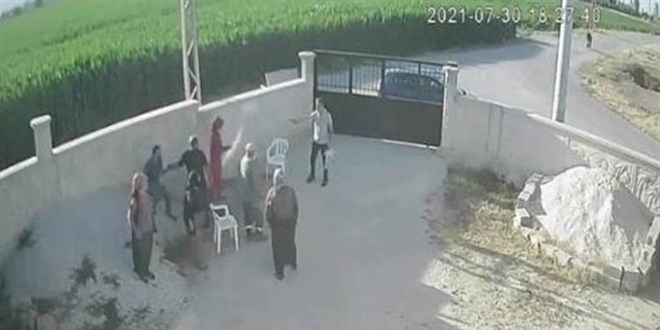 7 kişiyi öldüren sanığın duruşmasında çıkan arbedede 6 polis yaralandı