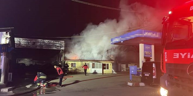 Bolu'da LPG istasyonunun yakınında çıkan yangın paniğe neden oldu