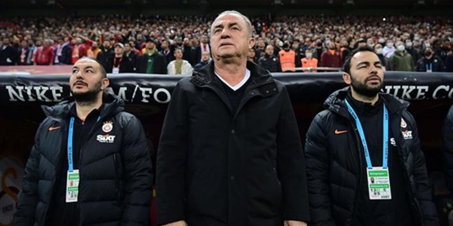 Galatasaray'da iki isimle daha yollar ayrıldı