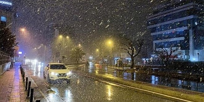 İstanbul'da kar yağışı başladı