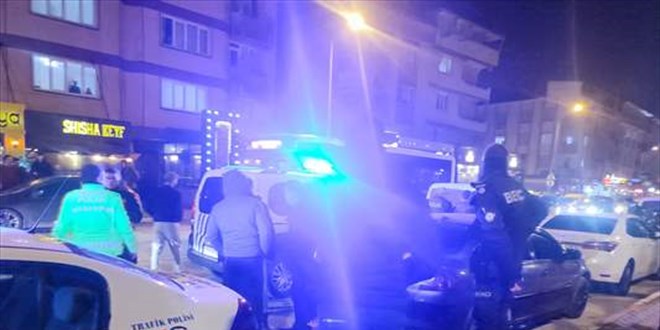 Yayaya çarpıp polise hakaret eden alkollü sürücü gözaltına alındı