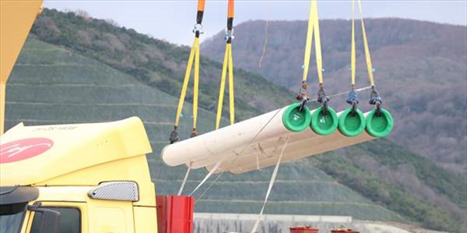 En büyük doğal gaz keşfini taşıyacak boruların ilk etabı Filyos Limanı'na getirildi