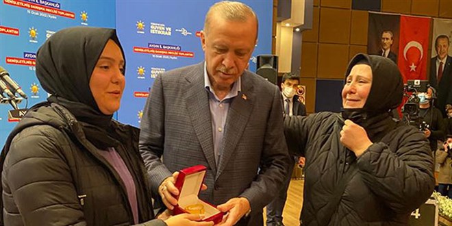 Cumhurbaşkanı Erdoğan'dan üniversite öğrencisine doğum günü hediyesi