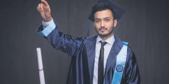 6 yaşında karar verdi, 24'ünde doktor oldu