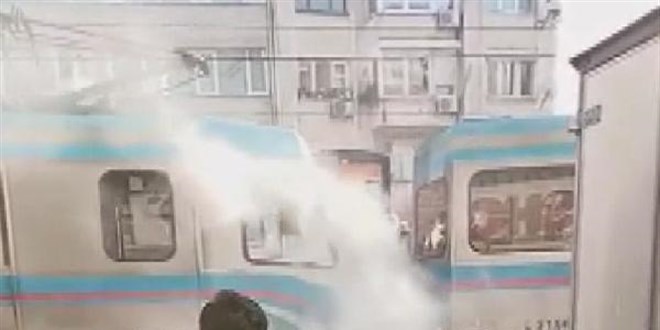 İstanbul'da iki tramvayda yangın paniği