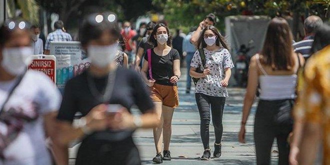 Maske ve mesafe unutuldu, vakalar iki haftada 30 kat arttı