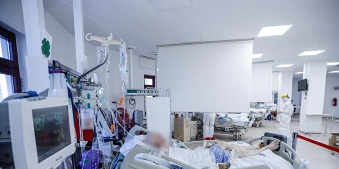 18 yaşındaki lise öğrencisi koronadan hayatını kaybetti